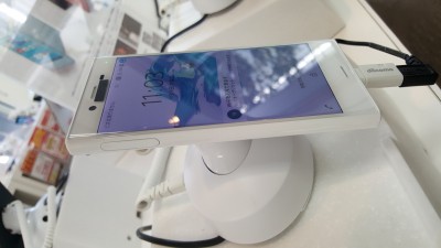 Xperia X Compactのデザインはカッコ良いiPhone5C?　2